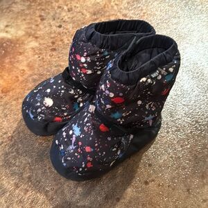 Linna and Max Bloch booties